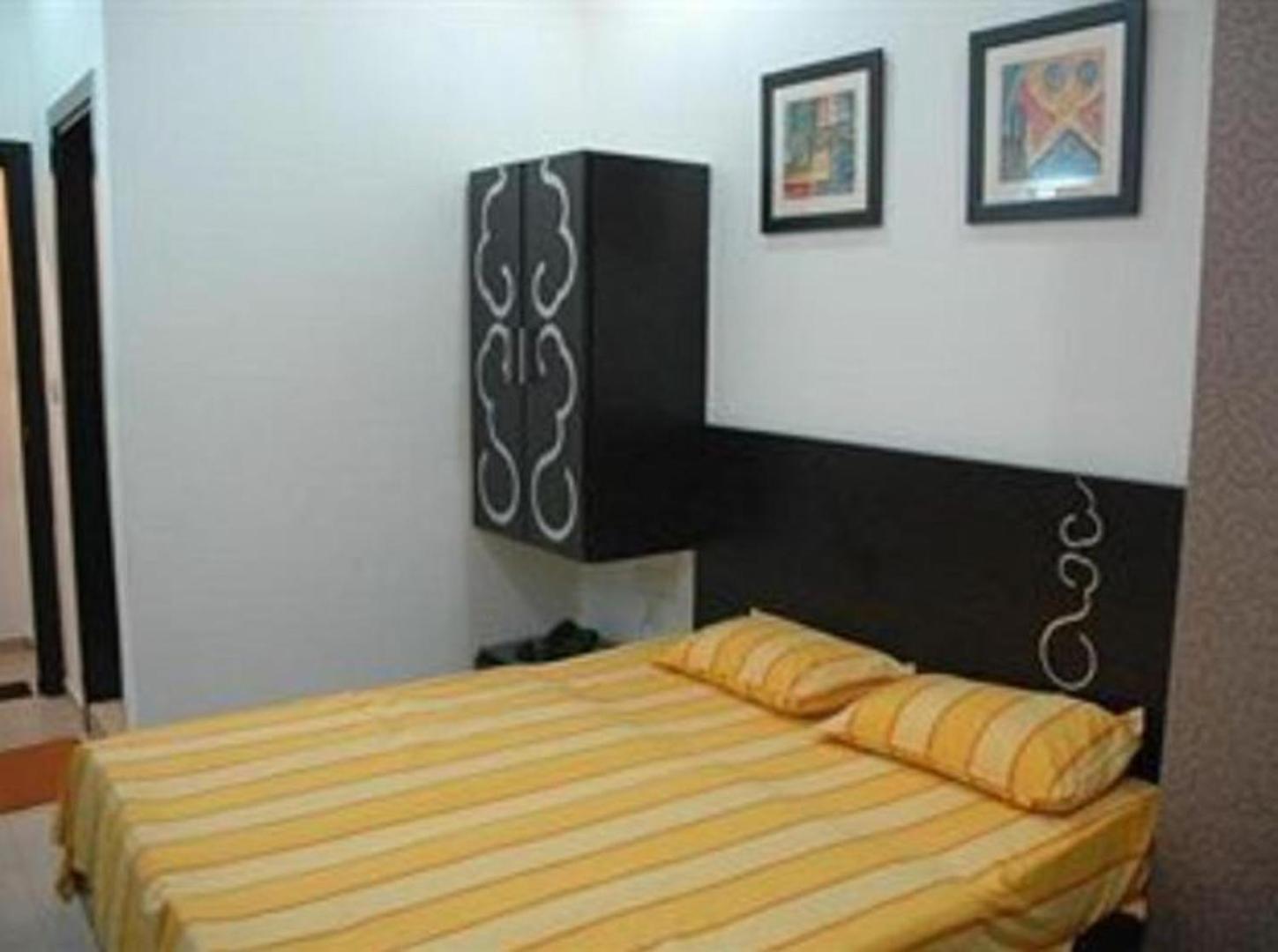 Hotel Chanchal Continental - 02 Mins From New Delhi Railway Station Exterior photo
