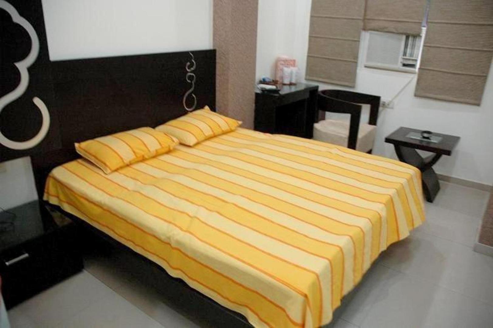 Hotel Chanchal Continental - 02 Mins From New Delhi Railway Station Exterior photo