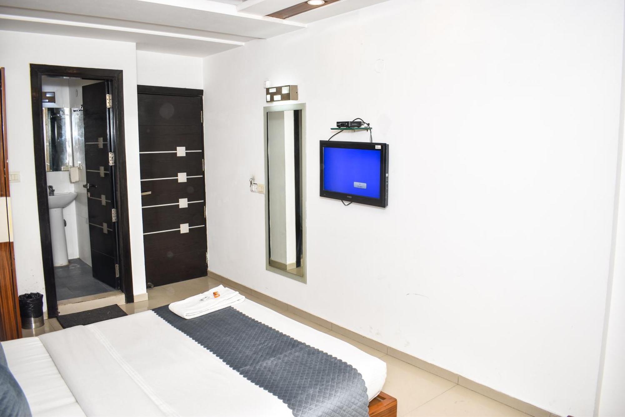 Hotel Chanchal Continental - 02 Mins From New Delhi Railway Station Exterior photo