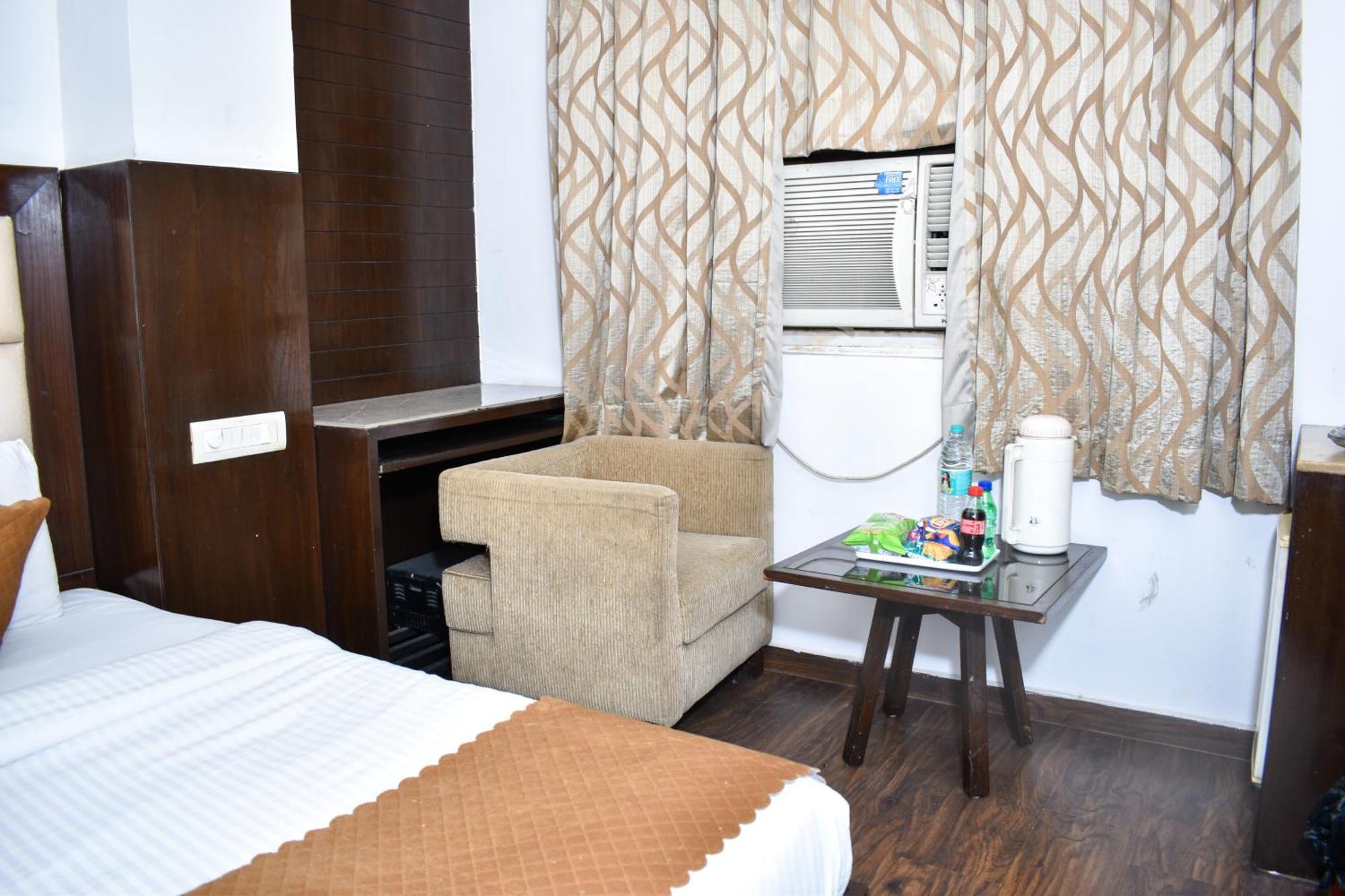 Hotel Chanchal Continental - 02 Mins From New Delhi Railway Station Exterior photo