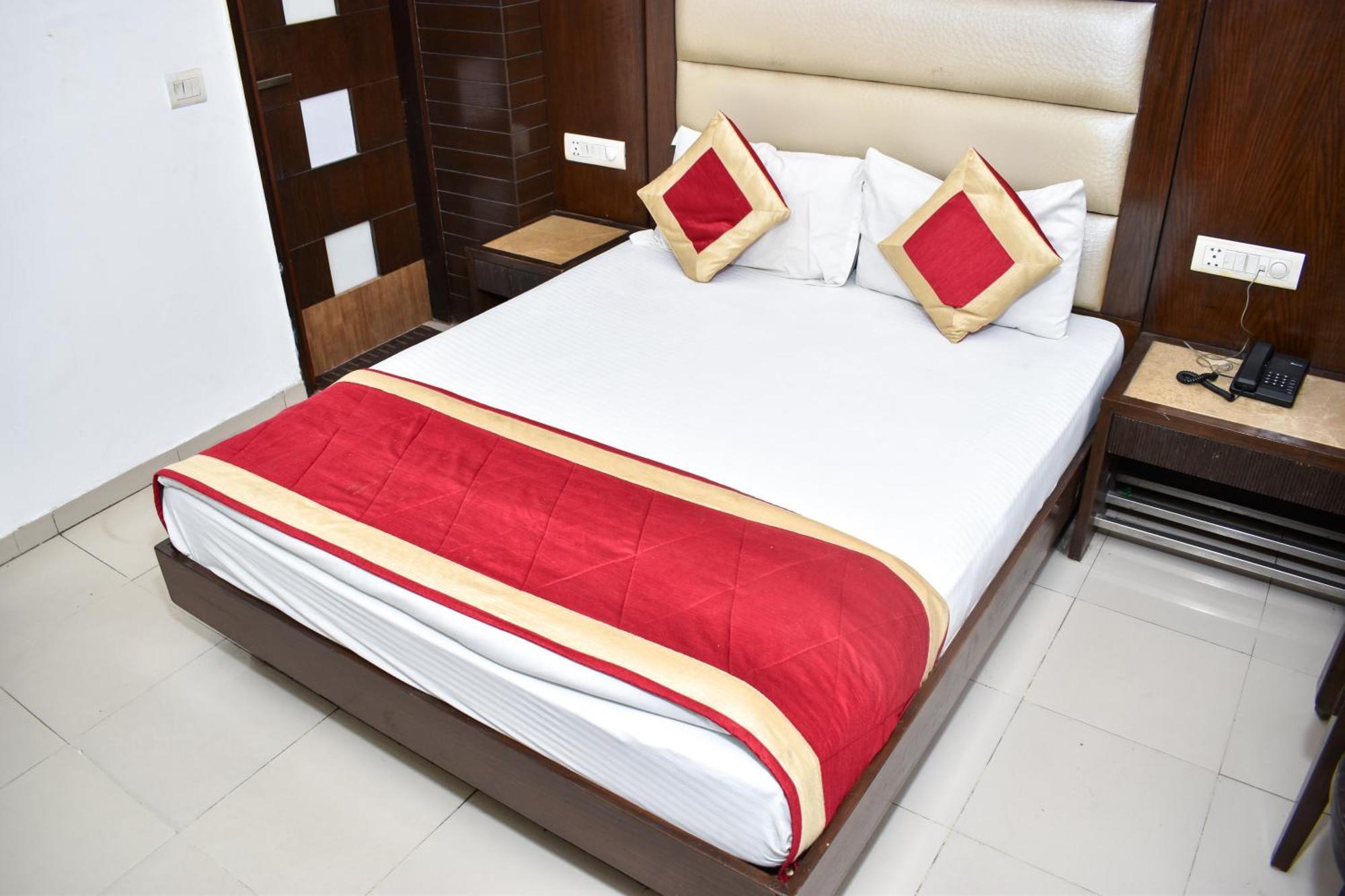 Hotel Chanchal Continental - 02 Mins From New Delhi Railway Station Exterior photo