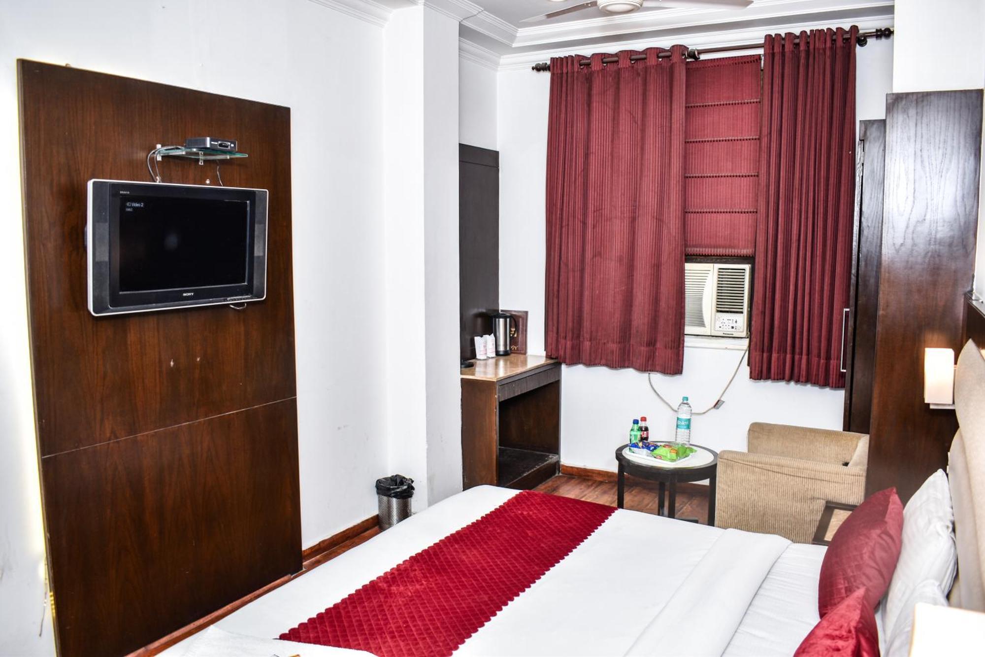 Hotel Chanchal Continental - 02 Mins From New Delhi Railway Station Exterior photo