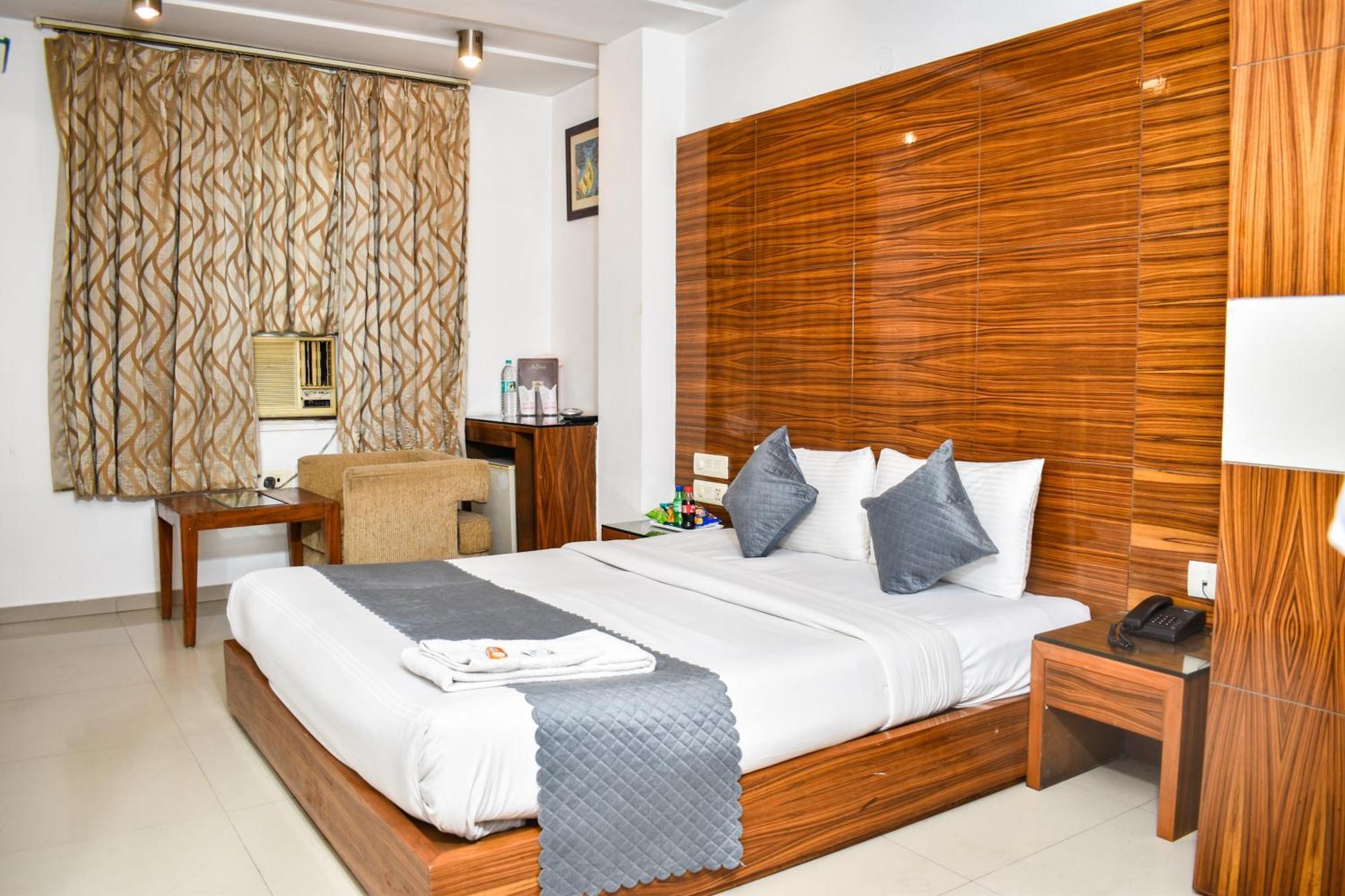 Hotel Chanchal Continental - 02 Mins From New Delhi Railway Station Exterior photo