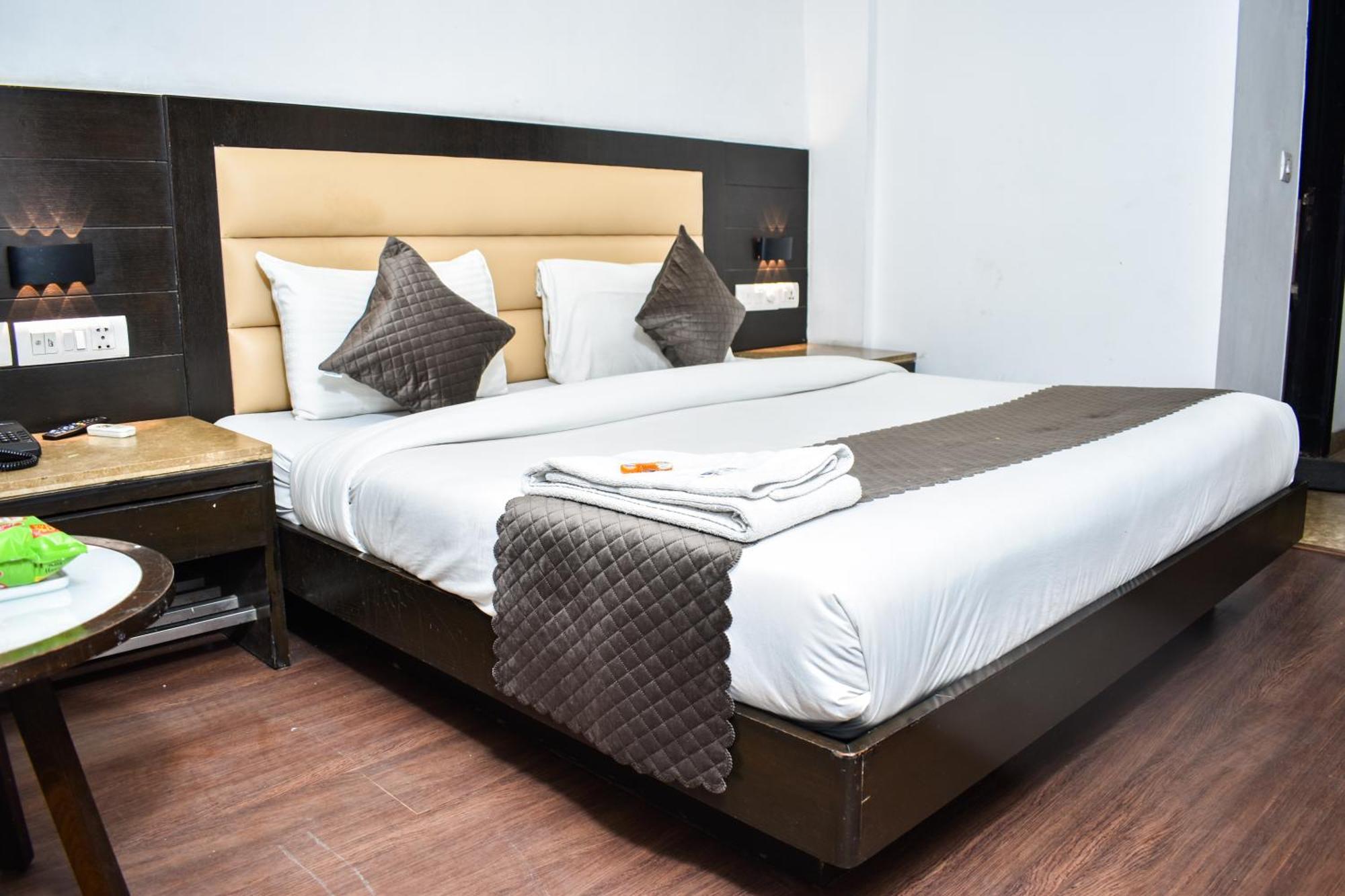 Hotel Chanchal Continental - 02 Mins From New Delhi Railway Station Exterior photo