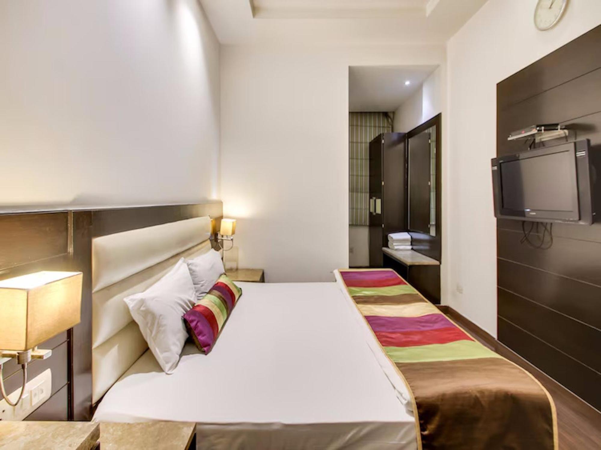 Hotel Chanchal Continental - 02 Mins From New Delhi Railway Station Exterior photo
