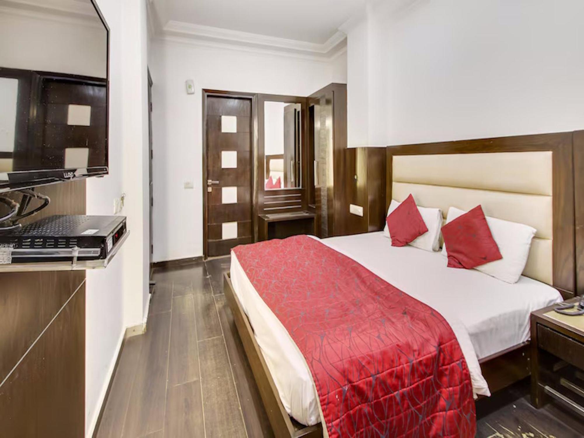 Hotel Chanchal Continental - 02 Mins From New Delhi Railway Station Exterior photo